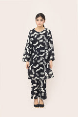 Plum Digital Lawn Black Colour Printed white Patterns On 2 pc stitched suit For Girls.