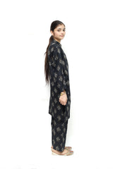Plum Digital Lawn Black Colour Printed White & Olive Flowers with Fabric Loops & Buttons On 2 Pc stitched suit for Girls.