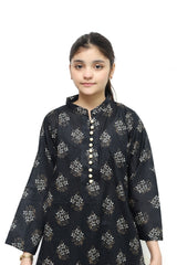 Plum Digital Lawn Black Colour Printed White & Olive Flowers with Fabric Loops & Buttons On 2 Pc stitched suit for Girls.